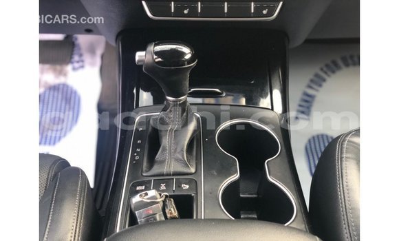 Acheter Import Voiture Kia Sorento Noir à Import - Dubai, Somalie Acheter Import Voiture Kia Sorento Noir à Import - Dubai, Somalie