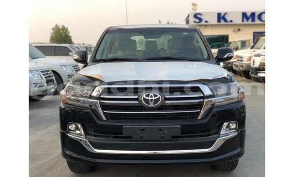 ይግዙ Imported Toyota Land Cruiser ጥቁር መኪና በ Import - Dubai በ ሶማሊያ ይግዙ Imported Toyota Land Cruiser ጥቁር መኪና በ Import - Dubai በ ሶማሊያ