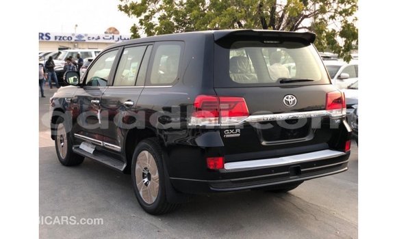 ይግዙ Imported Toyota Land Cruiser ጥቁር መኪና በ Import - Dubai በ ሶማሊያ ይግዙ Imported Toyota Land Cruiser ጥቁር መኪና በ Import - Dubai በ ሶማሊያ
