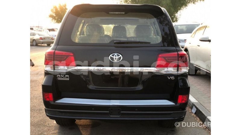 Big with watermark toyota land cruiser somalia import dubai 5162