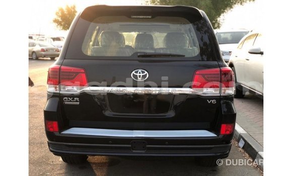 ይግዙ Imported Toyota Land Cruiser ጥቁር መኪና በ Import - Dubai በ ሶማሊያ ይግዙ Imported Toyota Land Cruiser ጥቁር መኪና በ Import - Dubai በ ሶማሊያ