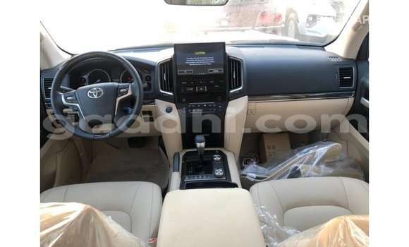 ይግዙ Imported Toyota Land Cruiser ጥቁር መኪና በ Import - Dubai በ ሶማሊያ ይግዙ Imported Toyota Land Cruiser ጥቁር መኪና በ Import - Dubai በ ሶማሊያ