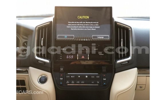 ይግዙ Imported Toyota Land Cruiser ጥቁር መኪና በ Import - Dubai በ ሶማሊያ ይግዙ Imported Toyota Land Cruiser ጥቁር መኪና በ Import - Dubai በ ሶማሊያ