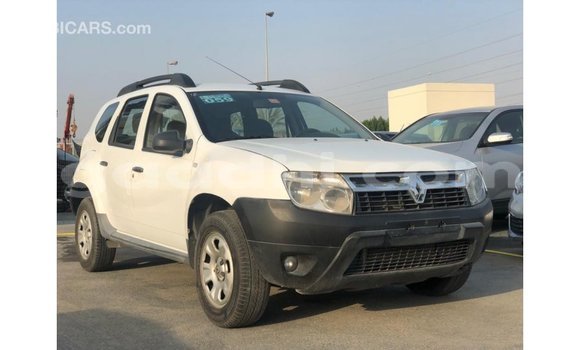 اشتري Imported Renault Duster أبيض سيارة في Import - Dubai في الصومال اشتري Imported Renault Duster أبيض سيارة في Import - Dubai في الصومال