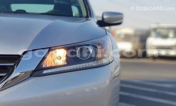 اشتري Imported Honda Accord آخر سيارة في Import - Dubai في الصومال اشتري Imported Honda Accord آخر سيارة في Import - Dubai في الصومال