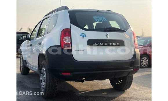اشتري Imported Renault Duster أبيض سيارة في Import - Dubai في الصومال اشتري Imported Renault Duster أبيض سيارة في Import - Dubai في الصومال