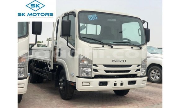 Imported Isuzu Rodeo White Makiinaa iti Import - Dubai keessatti Somalia keessatti Imported Isuzu Rodeo White Makiinaa iti Import - Dubai keessatti Somalia keessatti