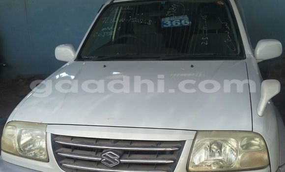 Oofamaa Toyota 4Runner White Makiinaa iti Hargeysa keessatti Somaliland keessatti Oofamaa Toyota 4Runner White Makiinaa iti Hargeysa keessatti Somaliland keessatti