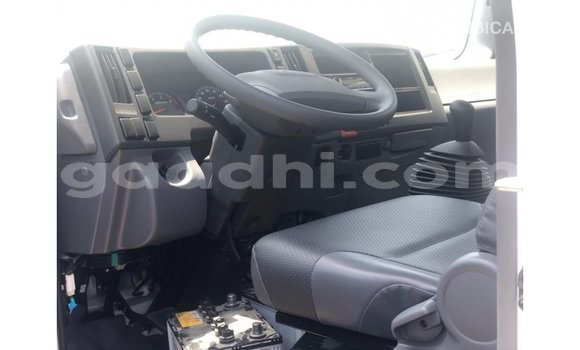 اشتري Imported Isuzu Rodeo أبيض سيارة في Import - Dubai في الصومال اشتري Imported Isuzu Rodeo أبيض سيارة في Import - Dubai في الصومال
