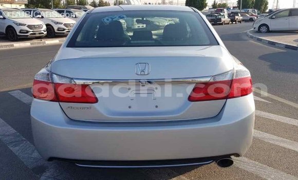 اشتري Imported Honda Accord آخر سيارة في Import - Dubai في الصومال اشتري Imported Honda Accord آخر سيارة في Import - Dubai في الصومال