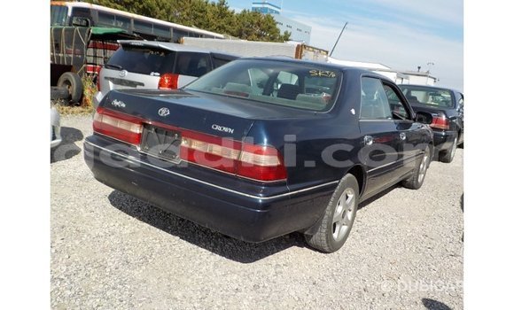 اشتري Imported Toyota Crown أزرق سيارة في Import - Dubai في الصومال اشتري Imported Toyota Crown أزرق سيارة في Import - Dubai في الصومال