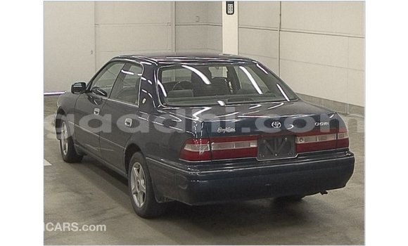 اشتري Imported Toyota Crown أزرق سيارة في Import - Dubai في الصومال اشتري Imported Toyota Crown أزرق سيارة في Import - Dubai في الصومال