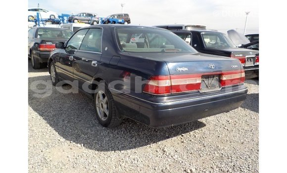 اشتري Imported Toyota Crown أزرق سيارة في Import - Dubai في الصومال اشتري Imported Toyota Crown أزرق سيارة في Import - Dubai في الصومال