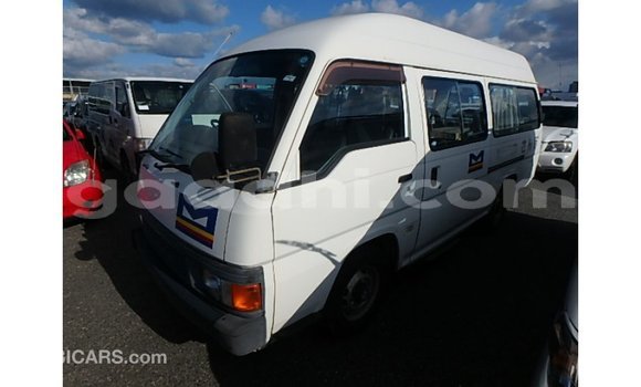 ይግዙ Imported Nissan Caravan ነጭ መኪና በ Import - Dubai በ ሶማሊያ ይግዙ Imported Nissan Caravan ነጭ መኪና በ Import - Dubai በ ሶማሊያ