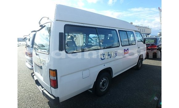 ይግዙ Imported Nissan Caravan ነጭ መኪና በ Import - Dubai በ ሶማሊያ ይግዙ Imported Nissan Caravan ነጭ መኪና በ Import - Dubai በ ሶማሊያ