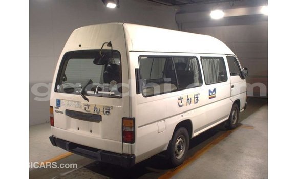 ይግዙ Imported Nissan Caravan ነጭ መኪና በ Import - Dubai በ ሶማሊያ ይግዙ Imported Nissan Caravan ነጭ መኪና በ Import - Dubai በ ሶማሊያ