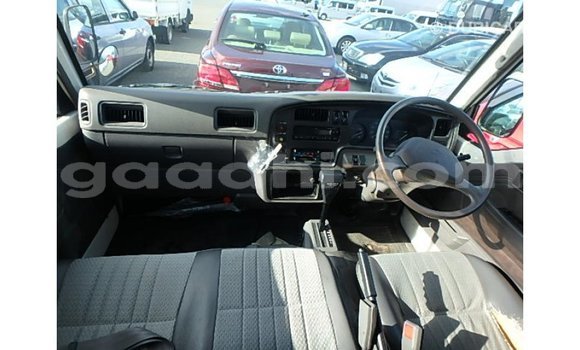 ይግዙ Imported Nissan Caravan ነጭ መኪና በ Import - Dubai በ ሶማሊያ ይግዙ Imported Nissan Caravan ነጭ መኪና በ Import - Dubai በ ሶማሊያ