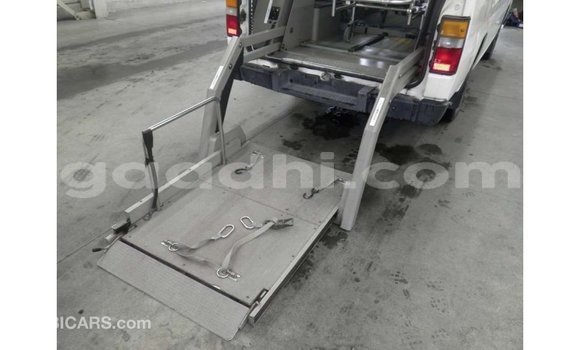 ይግዙ Imported Nissan Caravan ነጭ መኪና በ Import - Dubai በ ሶማሊያ ይግዙ Imported Nissan Caravan ነጭ መኪና በ Import - Dubai በ ሶማሊያ