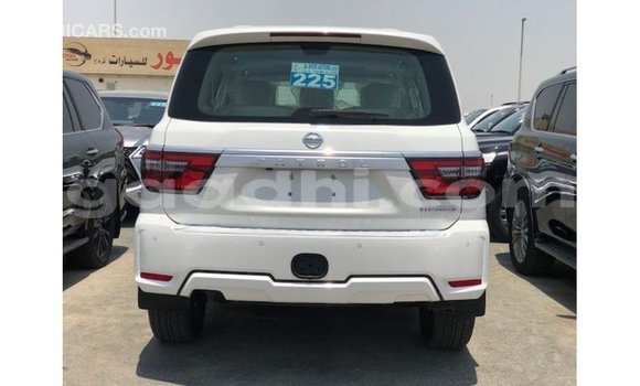 Acheter Import Voiture Nissan Patrol Blanc à Import - Dubai, Somalie Acheter Import Voiture Nissan Patrol Blanc à Import - Dubai, Somalie