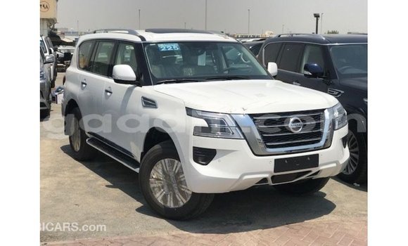 Acheter Import Voiture Nissan Patrol Blanc à Import - Dubai, Somalie Acheter Import Voiture Nissan Patrol Blanc à Import - Dubai, Somalie