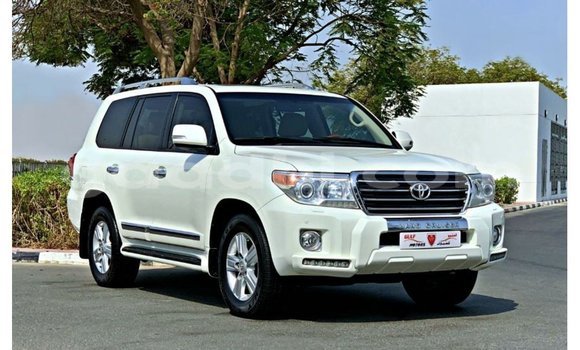 Buy Import Toyota Land Cruiser White Car in Import - Dubai in Somalia Buy Import Toyota Land Cruiser White Car in Import - Dubai in Somalia