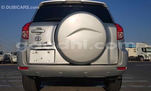 اشتري Imported Toyota RAV4 آخر سيارة في Import - Dubai في الصومال اشتري Imported Toyota RAV4 آخر سيارة في Import - Dubai في الصومال