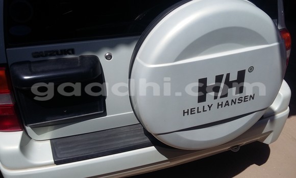 Oofamaa Toyota 4Runner White Makiinaa iti Hargeysa keessatti Somaliland keessatti Oofamaa Toyota 4Runner White Makiinaa iti Hargeysa keessatti Somaliland keessatti