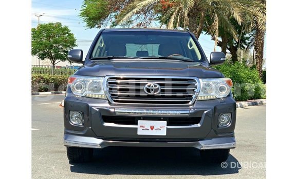 ይግዙ Imported Toyota Land Cruiser ሌላ መኪና በ Import - Dubai በ ሶማሊያ ይግዙ Imported Toyota Land Cruiser ሌላ መኪና በ Import - Dubai በ ሶማሊያ