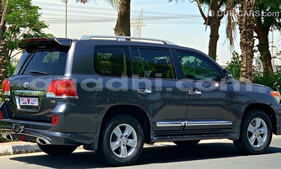 ይግዙ Imported Toyota Land Cruiser ሌላ መኪና በ Import - Dubai በ ሶማሊያ ይግዙ Imported Toyota Land Cruiser ሌላ መኪና በ Import - Dubai በ ሶማሊያ