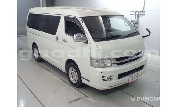 اشتري Imported Toyota Regius أبيض سيارة في Import - Dubai في الصومال اشتري Imported Toyota Regius أبيض سيارة في Import - Dubai في الصومال