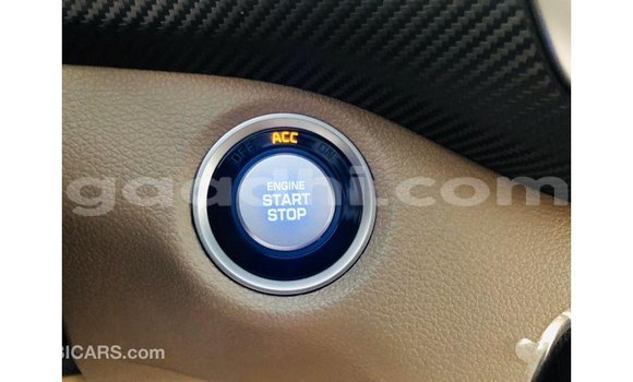 Imported Hyundai Tucson White Makiinaa iti Import - Dubai keessatti Somalia keessatti Imported Hyundai Tucson White Makiinaa iti Import - Dubai keessatti Somalia keessatti