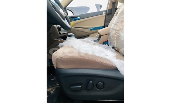 اشتري Imported Hyundai Tucson آخر سيارة في Import - Dubai في الصومال اشتري Imported Hyundai Tucson آخر سيارة في Import - Dubai في الصومال