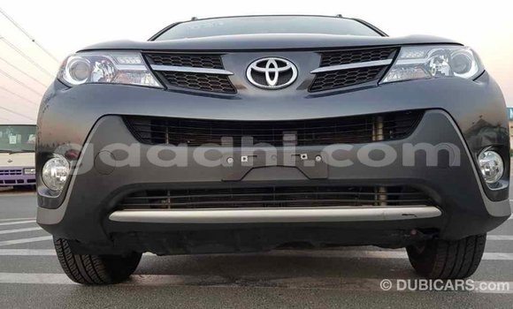 اشتري Imported Toyota RAV4 آخر سيارة في Import - Dubai في الصومال اشتري Imported Toyota RAV4 آخر سيارة في Import - Dubai في الصومال