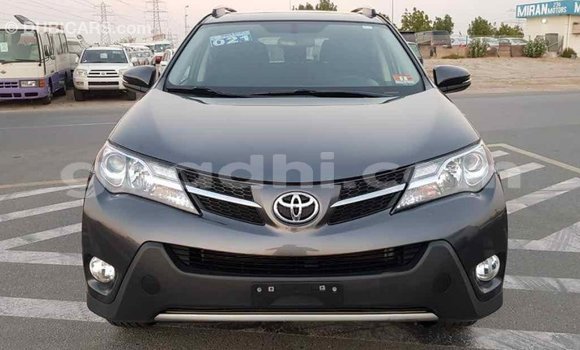اشتري Imported Toyota RAV4 آخر سيارة في Import - Dubai في الصومال اشتري Imported Toyota RAV4 آخر سيارة في Import - Dubai في الصومال
