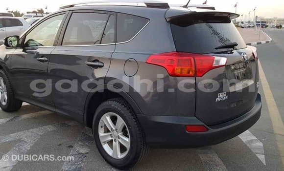 اشتري Imported Toyota RAV4 آخر سيارة في Import - Dubai في الصومال اشتري Imported Toyota RAV4 آخر سيارة في Import - Dubai في الصومال