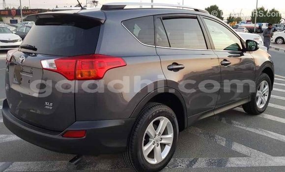 اشتري Imported Toyota RAV4 آخر سيارة في Import - Dubai في الصومال اشتري Imported Toyota RAV4 آخر سيارة في Import - Dubai في الصومال