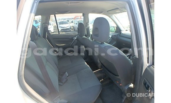 اشتري Imported Toyota RAV4 آخر سيارة في Import - Dubai في الصومال اشتري Imported Toyota RAV4 آخر سيارة في Import - Dubai في الصومال