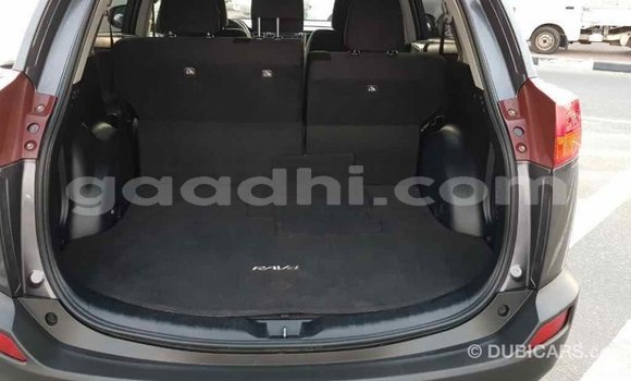 اشتري Imported Toyota RAV4 آخر سيارة في Import - Dubai في الصومال اشتري Imported Toyota RAV4 آخر سيارة في Import - Dubai في الصومال