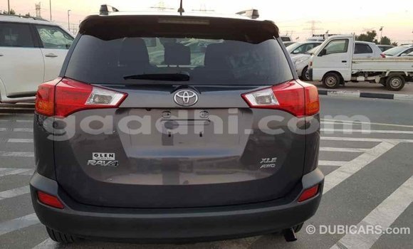اشتري Imported Toyota RAV4 آخر سيارة في Import - Dubai في الصومال اشتري Imported Toyota RAV4 آخر سيارة في Import - Dubai في الصومال