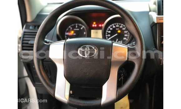 اشتري Imported Toyota Prado أبيض سيارة في Import - Dubai في الصومال اشتري Imported Toyota Prado أبيض سيارة في Import - Dubai في الصومال