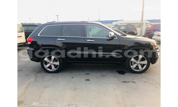 اشتري Imported Jeep Grand Cherokee أسود سيارة في Import - Dubai في الصومال اشتري Imported Jeep Grand Cherokee أسود سيارة في Import - Dubai في الصومال