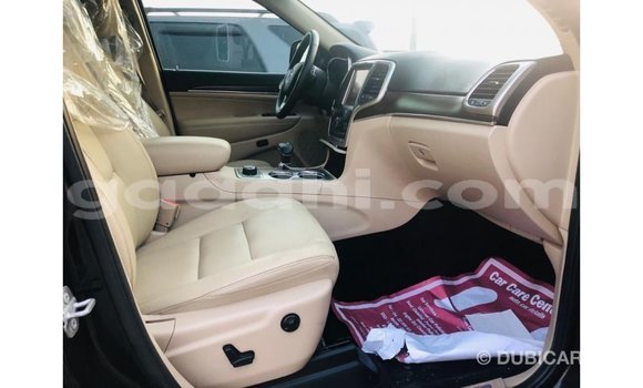 اشتري Imported Jeep Grand Cherokee أسود سيارة في Import - Dubai في الصومال اشتري Imported Jeep Grand Cherokee أسود سيارة في Import - Dubai في الصومال
