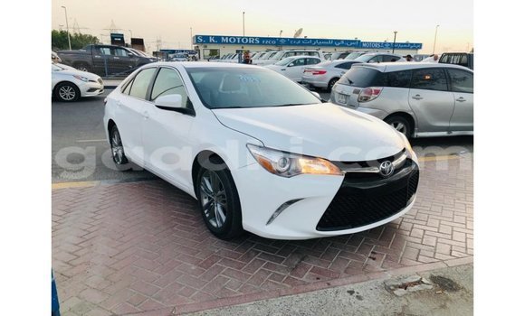 Buy Import Toyota Camry White Car in Import - Dubai in Somalia