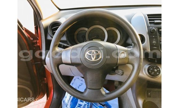 Buy Import Toyota HiAce Red Truck in Import - Dubai in Somalia Buy Import Toyota HiAce Red Truck in Import - Dubai in Somalia