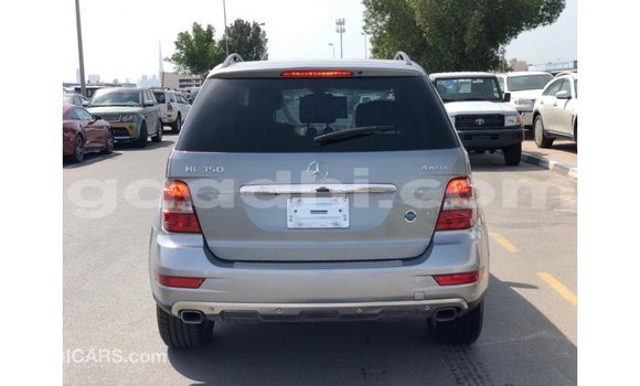 اشتري Imported Mercedes-Benz 190 آخر سيارة في Import - Dubai في الصومال اشتري Imported Mercedes-Benz 190 آخر سيارة في Import - Dubai في الصومال