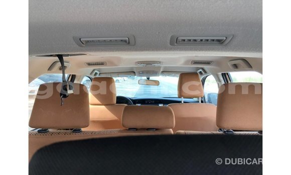 Acheter Import Voiture Toyota Fortuner Blanc à Import - Dubai, Somalie Acheter Import Voiture Toyota Fortuner Blanc à Import - Dubai, Somalie