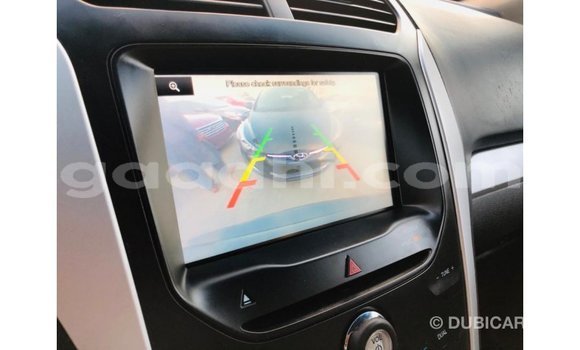 Acheter Import Voiture Ford Explorer Bleu à Import - Dubai, Somalie Acheter Import Voiture Ford Explorer Bleu à Import - Dubai, Somalie