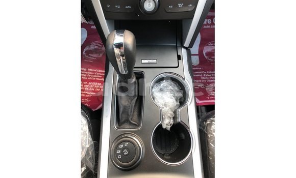 Acheter Import Voiture Ford Explorer Bleu à Import - Dubai, Somalie Acheter Import Voiture Ford Explorer Bleu à Import - Dubai, Somalie