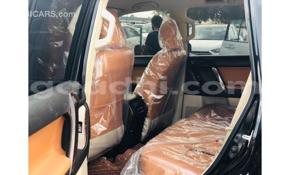 Acheter Import Voiture Toyota Prado Noir à Import - Dubai, Somalie Acheter Import Voiture Toyota Prado Noir à Import - Dubai, Somalie