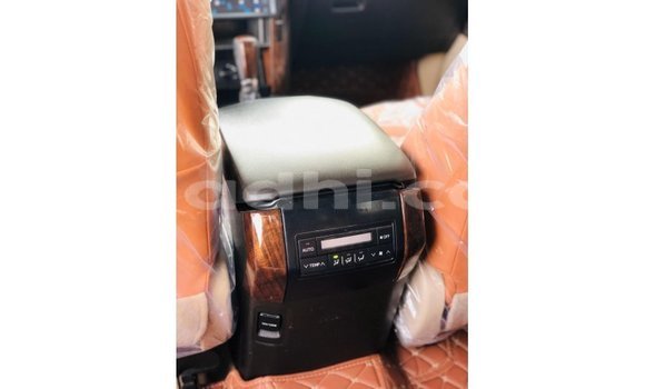 Acheter Import Voiture Toyota Prado Noir à Import - Dubai, Somalie Acheter Import Voiture Toyota Prado Noir à Import - Dubai, Somalie